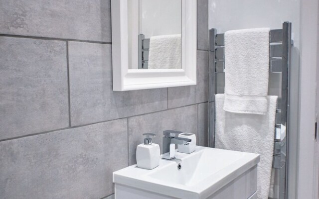 The Townhouse Simple2let Serviced Apart