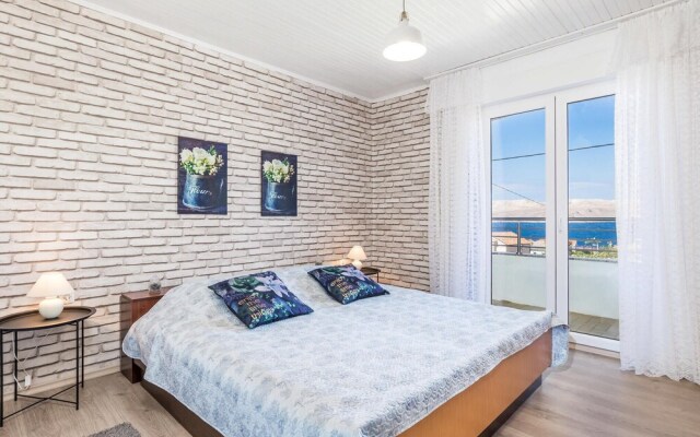 Nice Home in Karlobag With Wifi and 2 Bedrooms