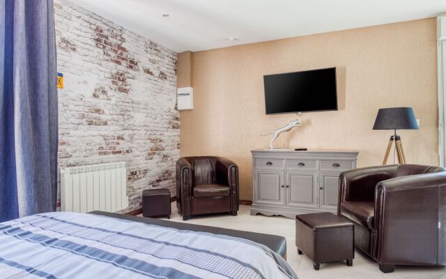 Cosy Apartment in Eperlecques with Fireplace