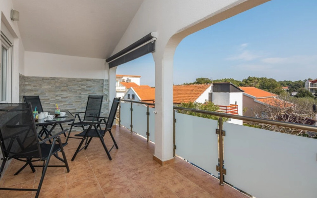 Apartment Wenig