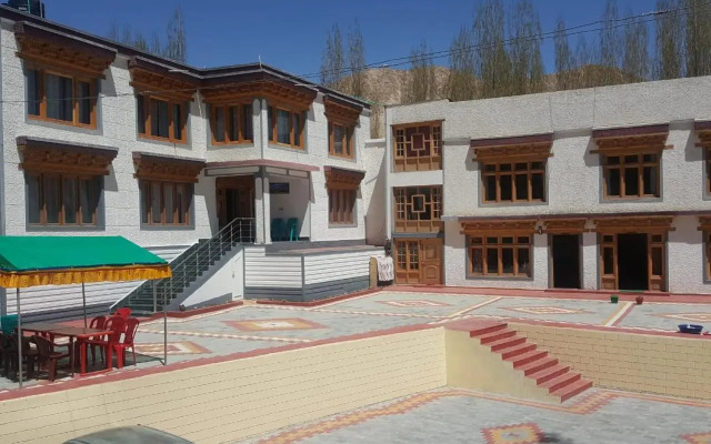 1 BR Guest house in Yurtung, Leh, by GuestHouser (9202)