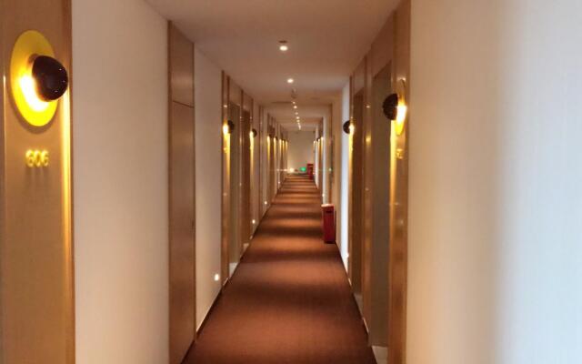 IU Hotels·Beijing Huangsi Street