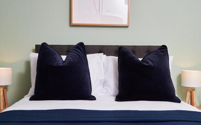 Wonderful Apartment in Bath wGarden - Sleeps 8