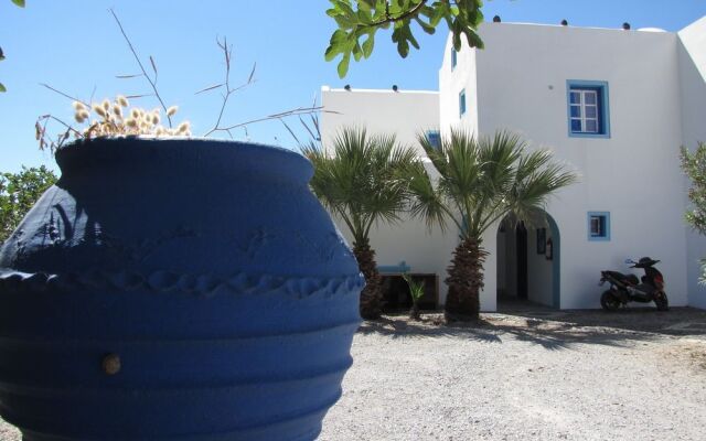 Studio Apartment Perivolos