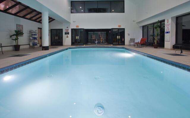 Crowne Plaza Virginia Beach Town Center by IHG