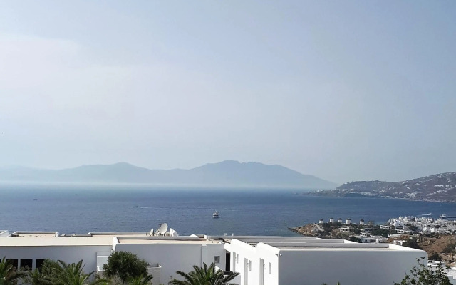 Charissi Hotel