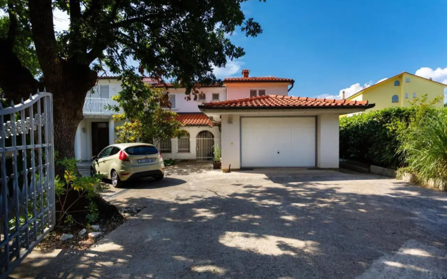 Apartment Hudan