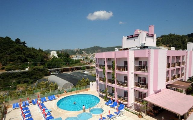 Rosy Hotel