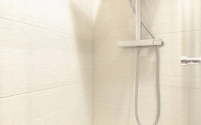 11 Helena House Business Apartment