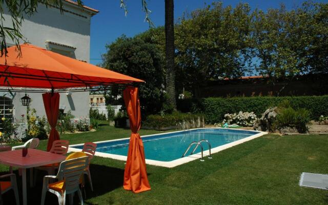 Roses Village - B&B - Porto Beach (Pool, Wifi and Garden)