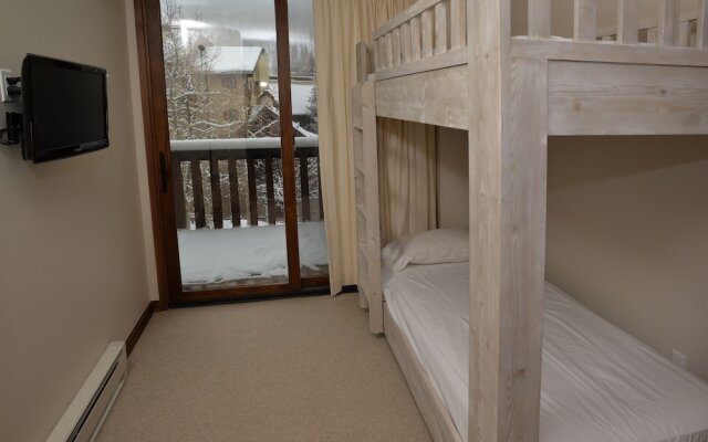 Ge Inn Plaza #109 4 Bedroom Condo by RedAwning