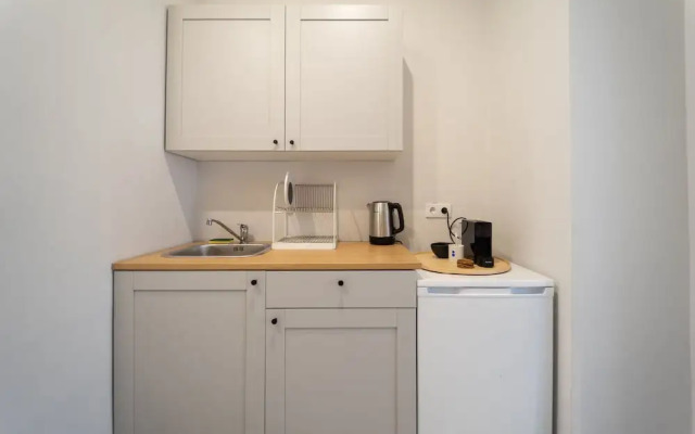 Cute and Cozy Studio - Close TO THE Center