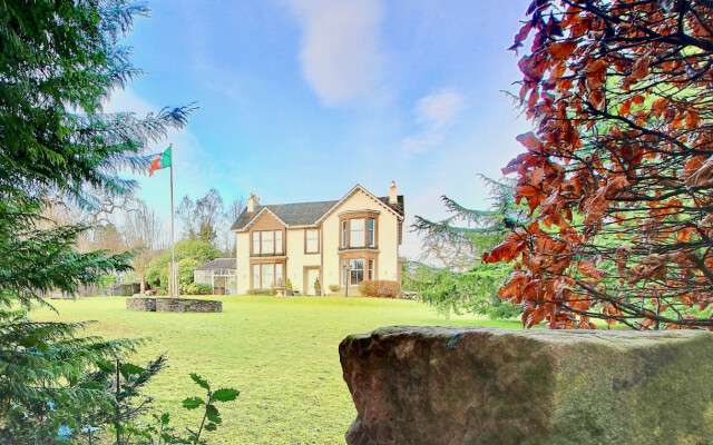 Duneira House