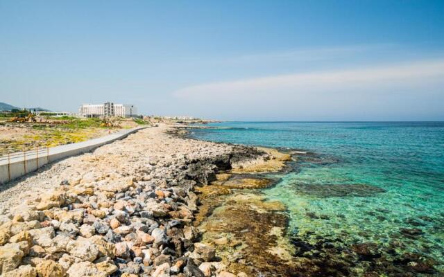 Spacious Three-Bedroom Apartment with Sea View A2