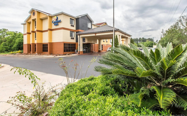 Quality Inn & Suites Montgomery East Carmichael Rd
