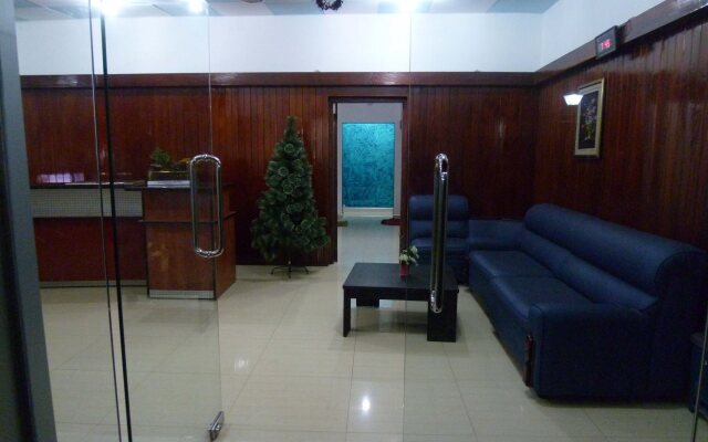 Crown Grand Hotel