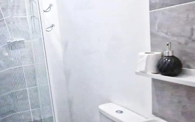 Cosy Affordable Near Central -up2 4 People/netflix