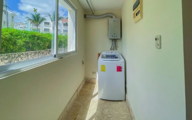 Cute Apartment Only Steps From the Beach