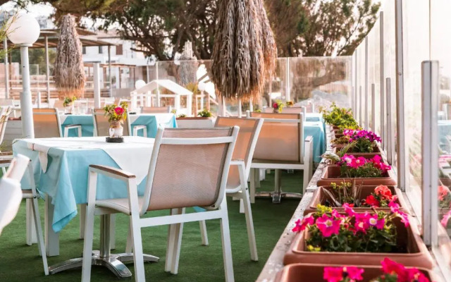 Troulakis Beach Hotel
