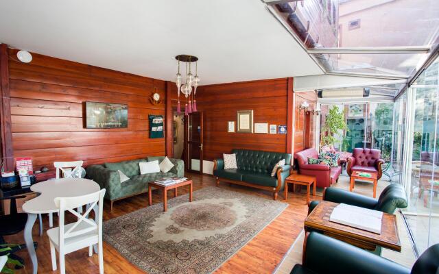 Rose Garden Suites