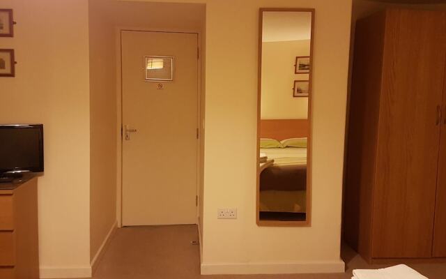 Cross Oak Inn