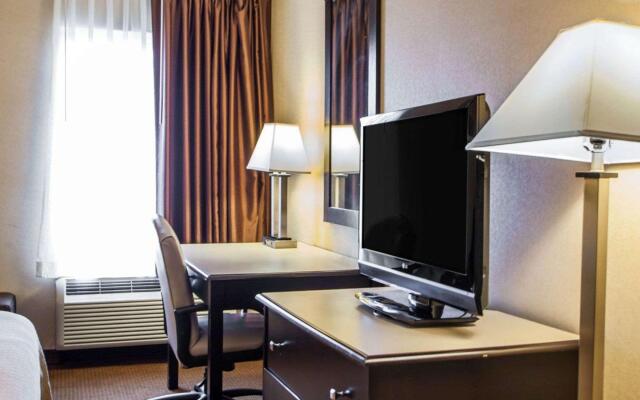 Quality Inn Aurora - Naperville Area