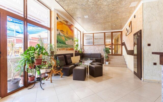 Akladi Family Hotel