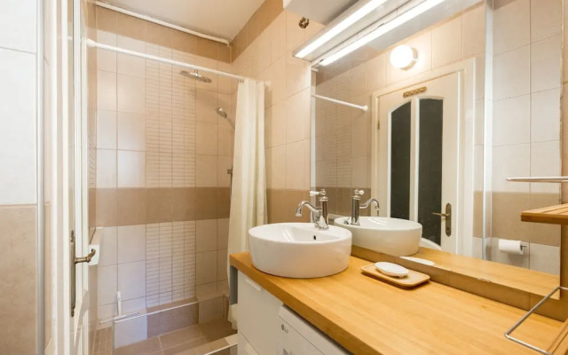 Vintage Style Apartment