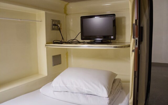 Capsule Hotel Shonan