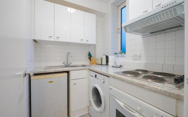 CAPITAL Apartment 4 Chelsea Cloisters