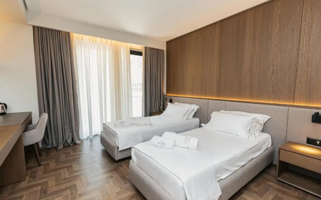 Mazarine Hotel