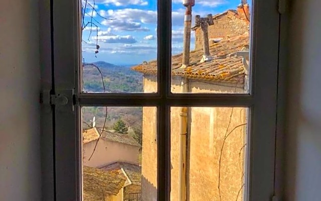 La Maison près de la Fontaine