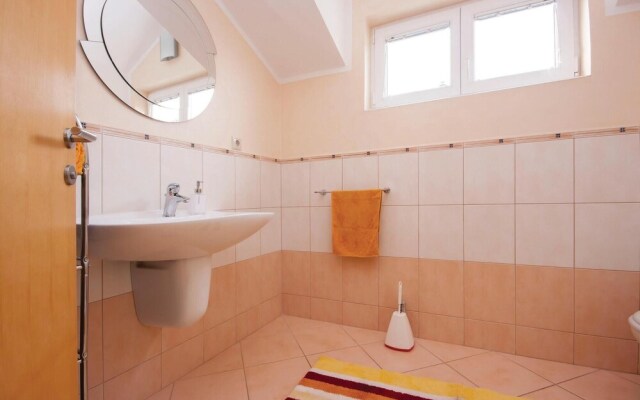 Amazing Home in Vodice With Wifi and 4 Bedrooms