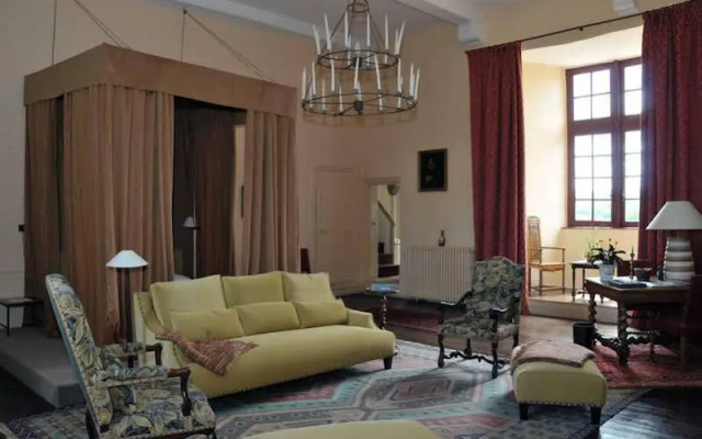 Château Royal de Saint Saturnin