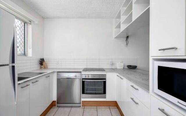Beachcomber Unit 4,- Beachside Unit -