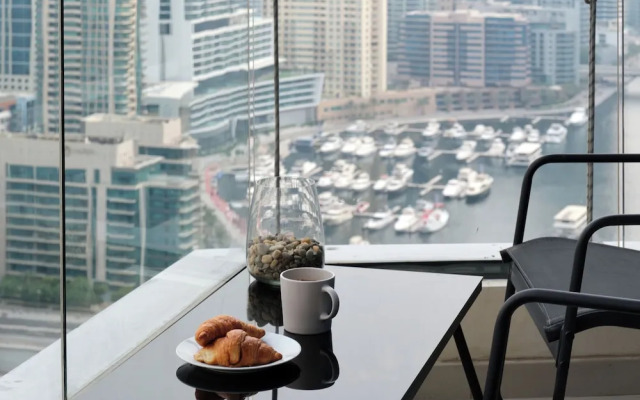 Stunning Marina View 1 bedroom