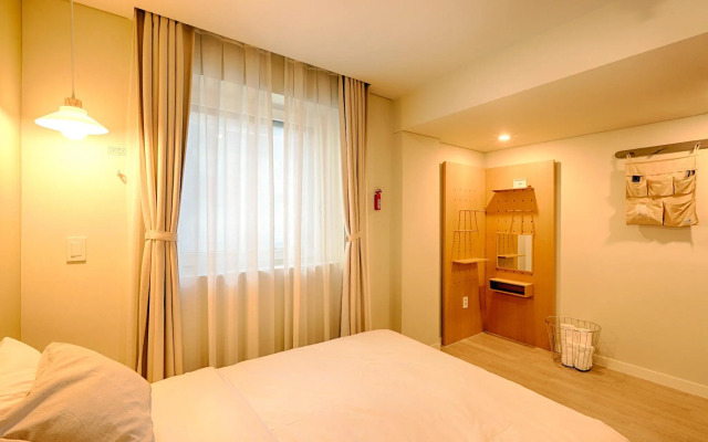 Upflo Hostel