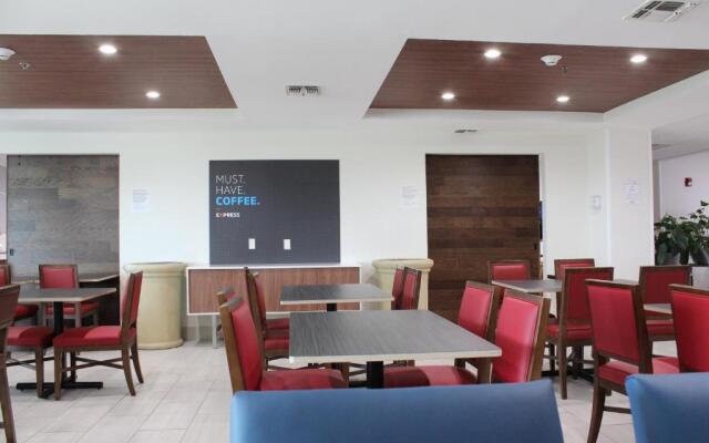 Holiday Inn Express & Suites San Antonio-West-SeaWorld Area by IHG