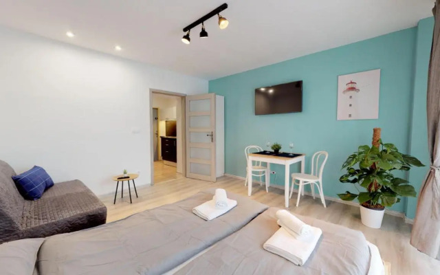 Nautical Studio - Steps from Main Bus Station