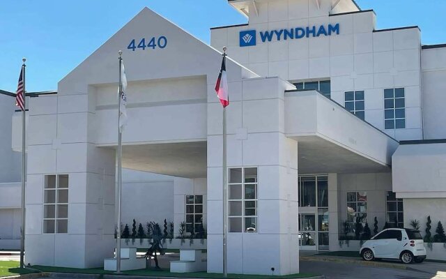 Wyndham DFW Airport
