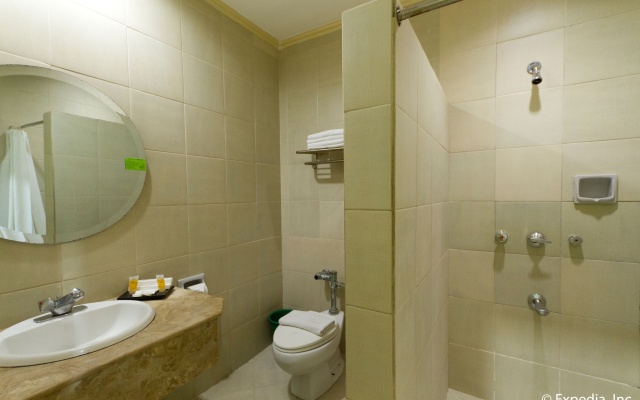 Crown Regency Residences Cebu Hotel