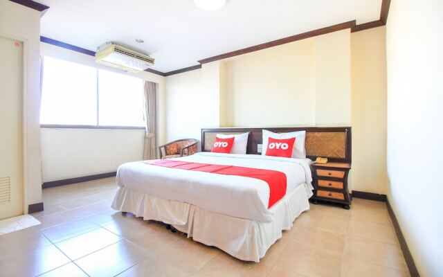 White Inn Hotel by OYO Rooms