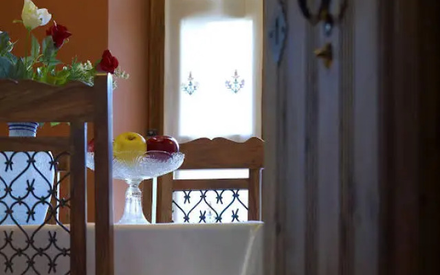 Petronikolis Traditional House