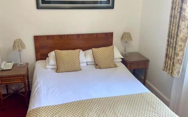 Canterbury Hotel