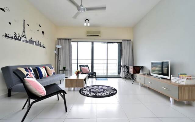 Dewy Setiawalk Puchong Fam. Apt 4-7pax near Sunway