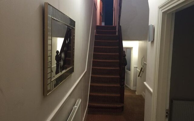 137 Upton Lane