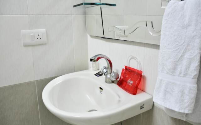 OYO 2256 Hotel Excellency