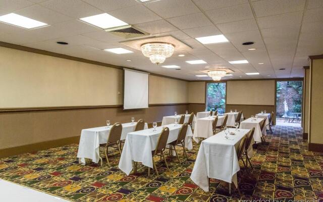 Holiday Inn FRENCH QUARTER-CHATEAU LEMOYNE by IHG