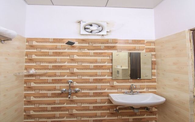 OYO 6780 Hotel Shiva Grand