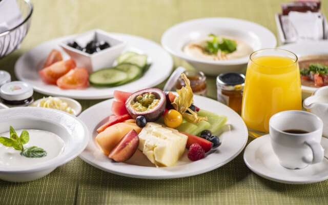 AlRayyan Hotel Doha Curio Col
